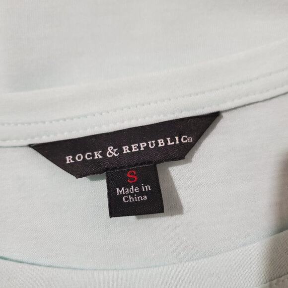 Rock & Republic Women's S Light Blue Mint Guitar Wing Rhinestone Flowy Top - Picture 5 of 6